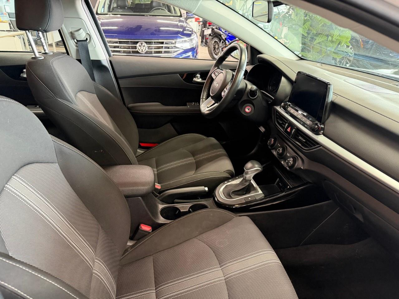 2024 Kia Forte LXS Photo