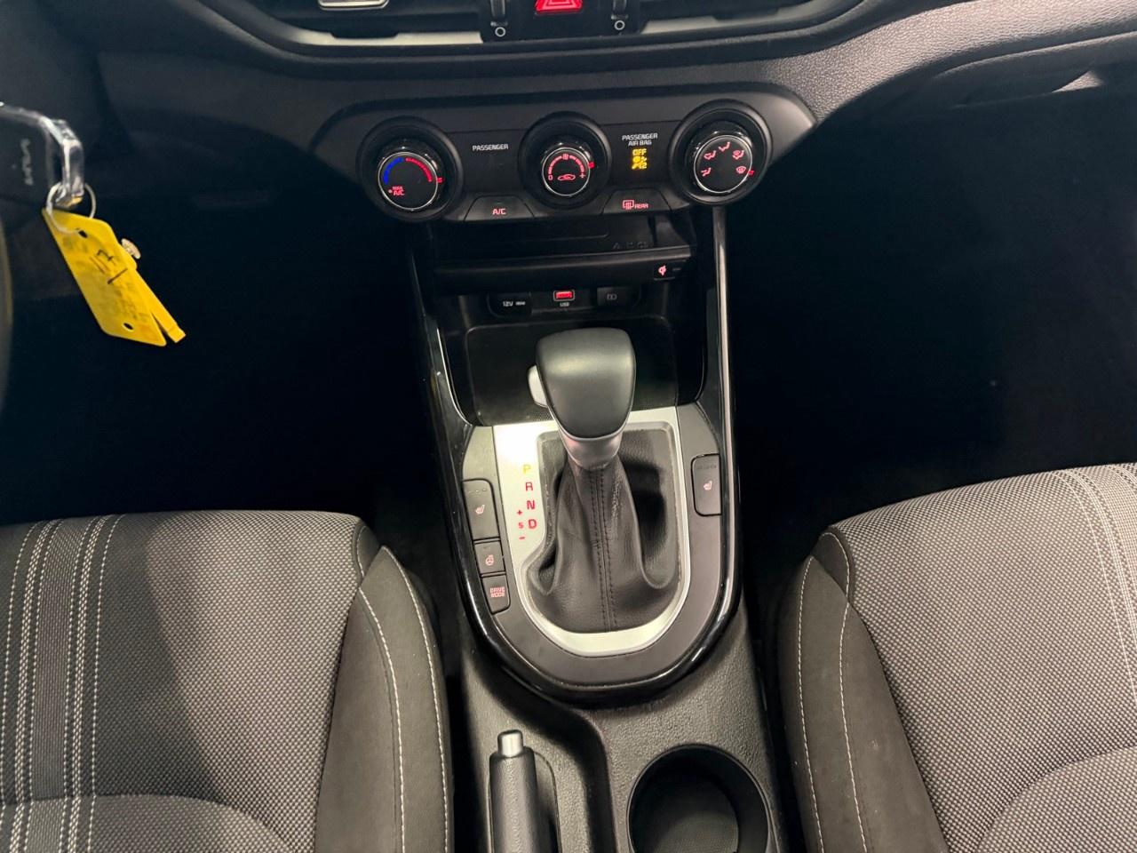 2024 Kia Forte LXS Photo