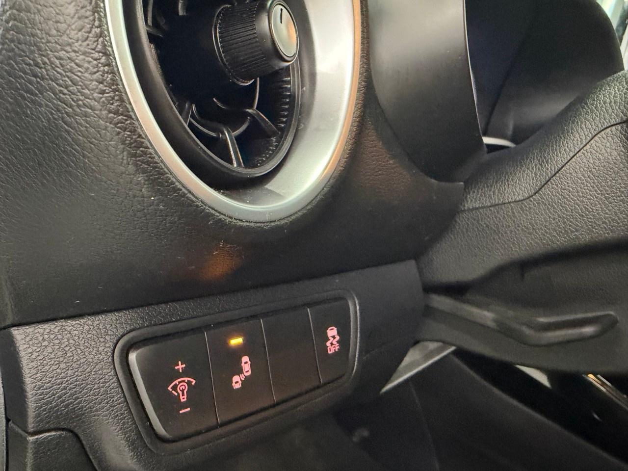 2024 Kia Forte LXS Photo