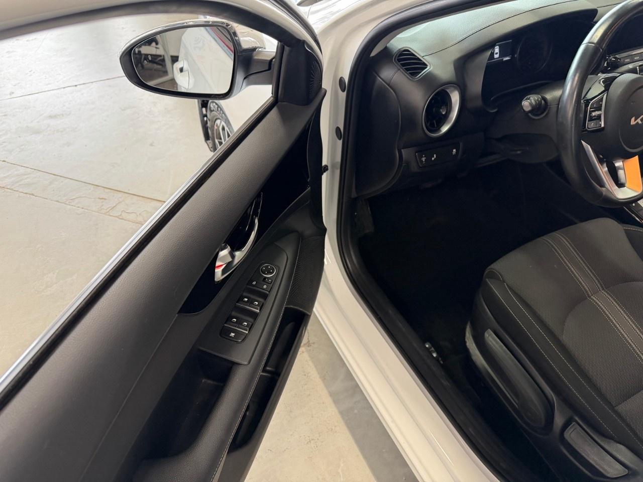 2024 Kia Forte LXS Photo