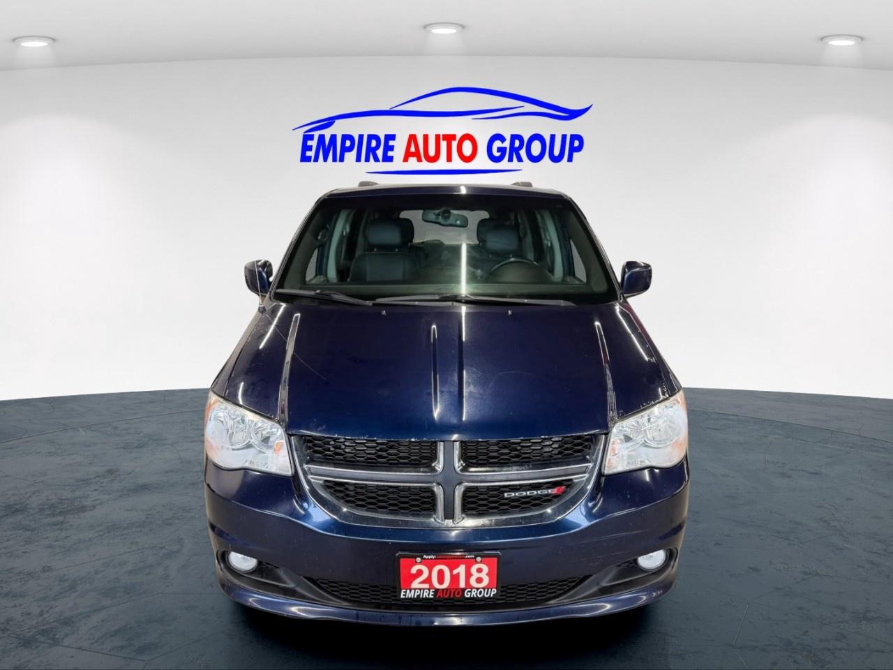 2017 Dodge Grand Caravan SXT Photo2