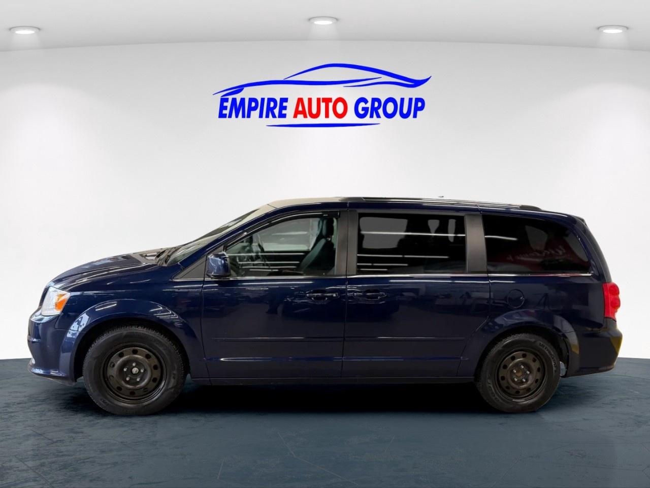 2017 Dodge Grand Caravan SXT Photo3