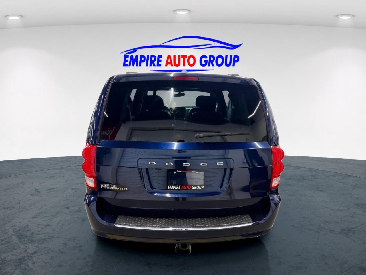 2017 Dodge Grand Caravan SXT Photo4