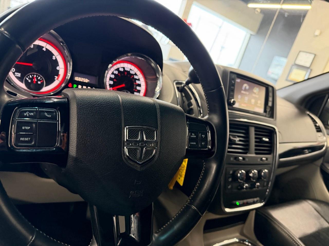 2017 Dodge Grand Caravan SXT Photo