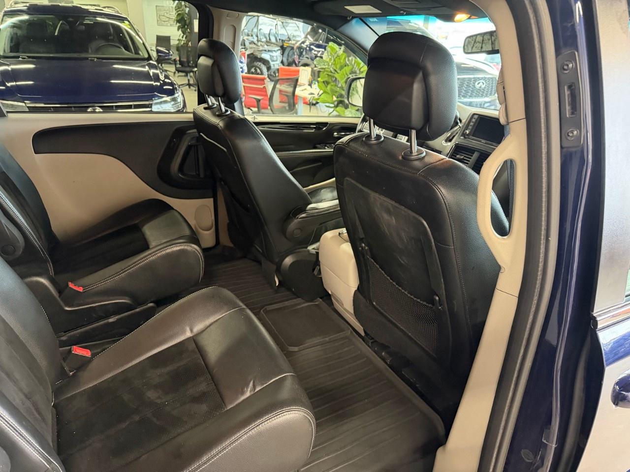 2017 Dodge Grand Caravan SXT Photo