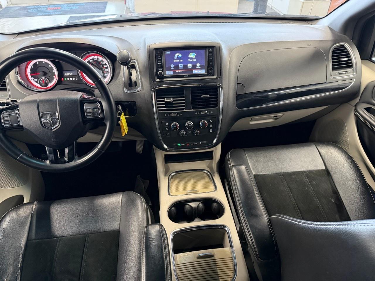 2017 Dodge Grand Caravan SXT Photo