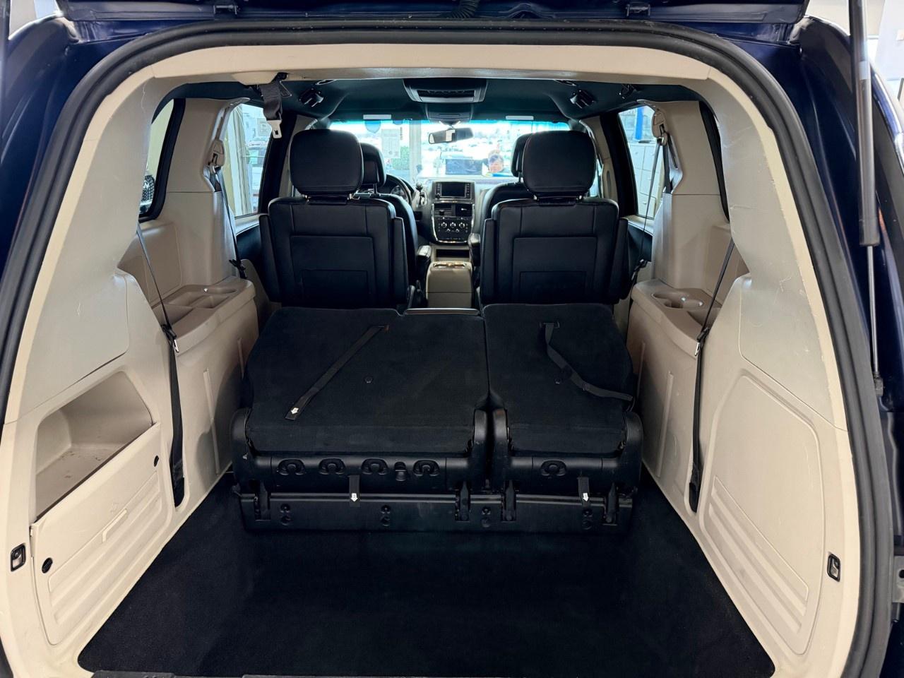 2017 Dodge Grand Caravan SXT Photo