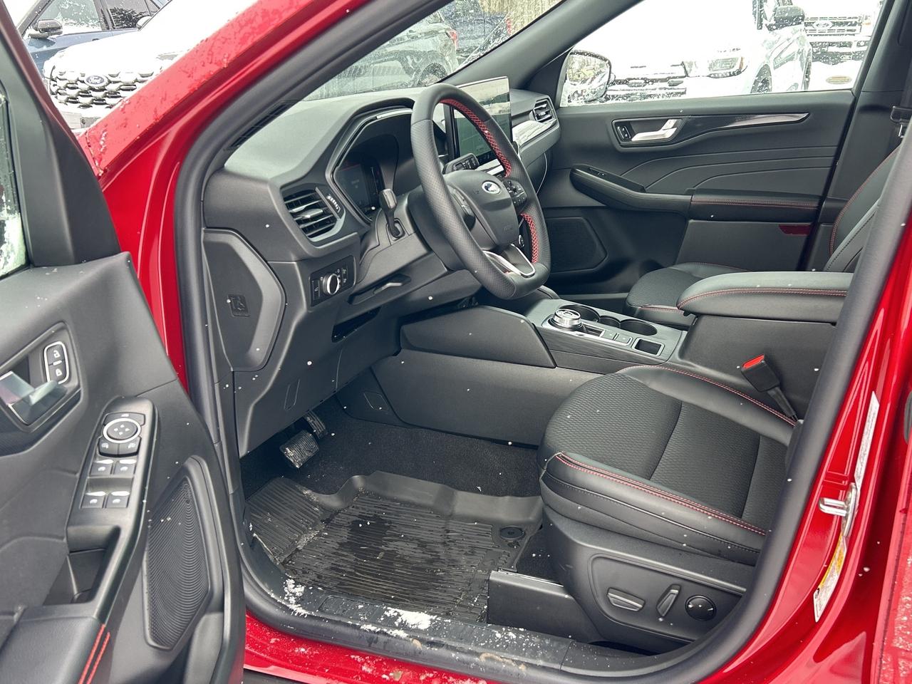 2025 Ford Escape ST-Line AWD Photo