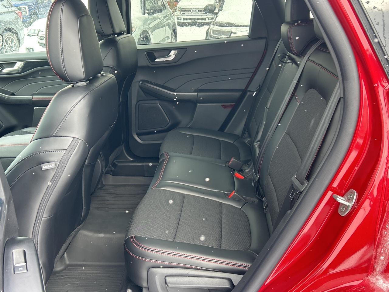 2025 Ford Escape ST-Line AWD Photo