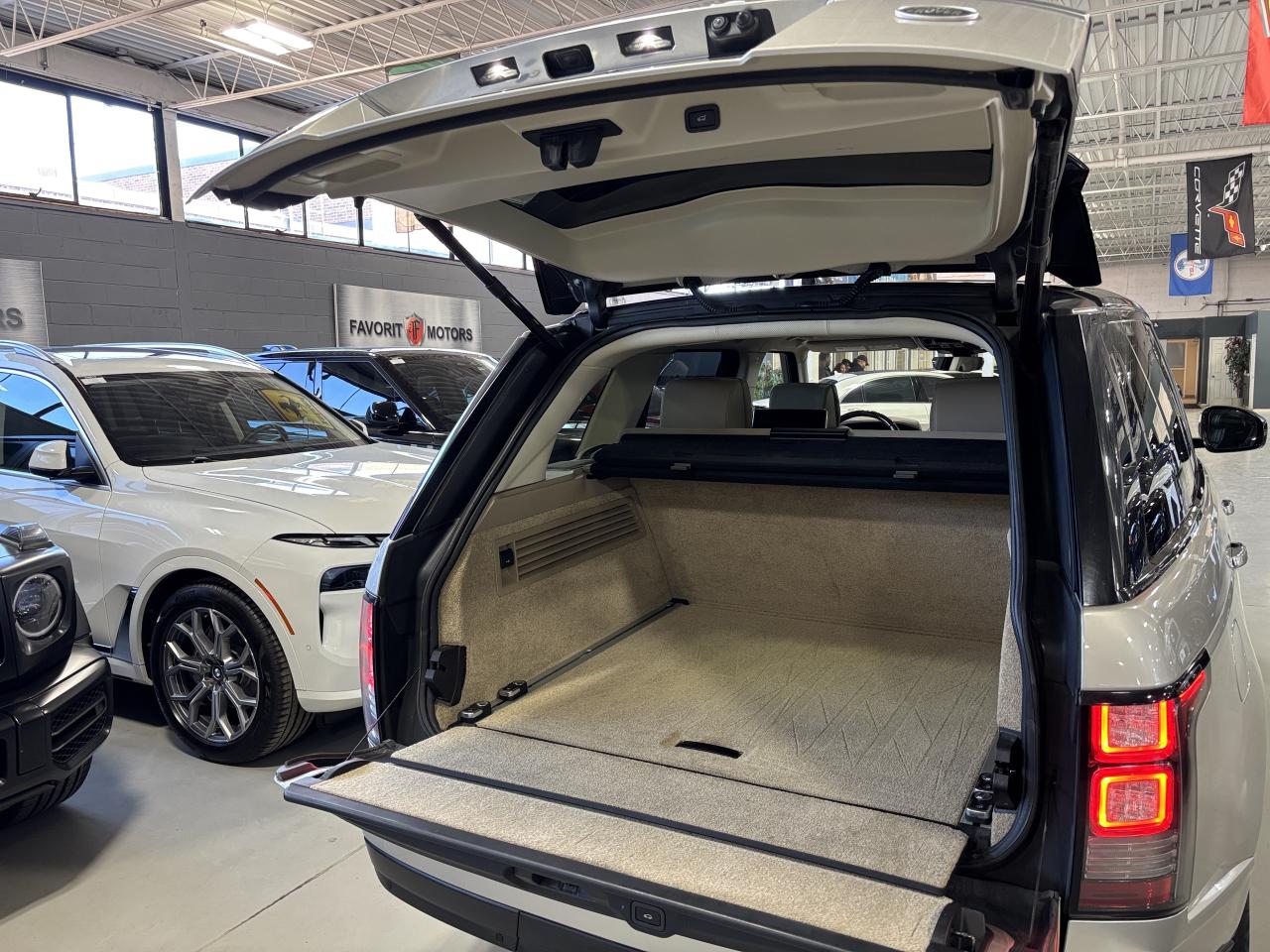 2017 Land Rover Range Rover Autobiography|V8SUPERCHARGED|4WD|REARDVD|MASSAGE|+ Photo