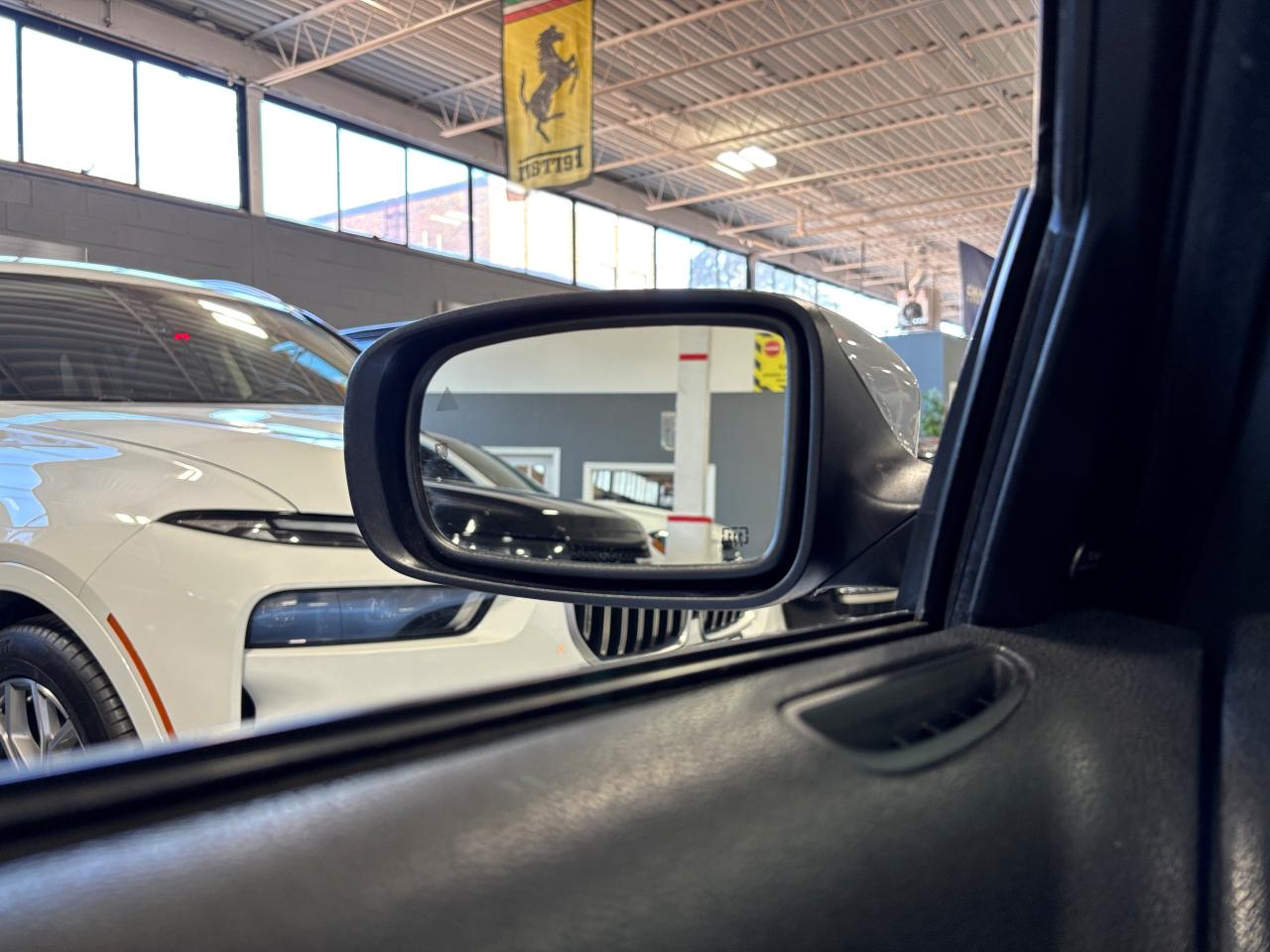 2022 Chrysler 300 300S|AWD|NAV|LEATHER|PANOROOF|ALPINEAUDIO|SPORT|++ Photo