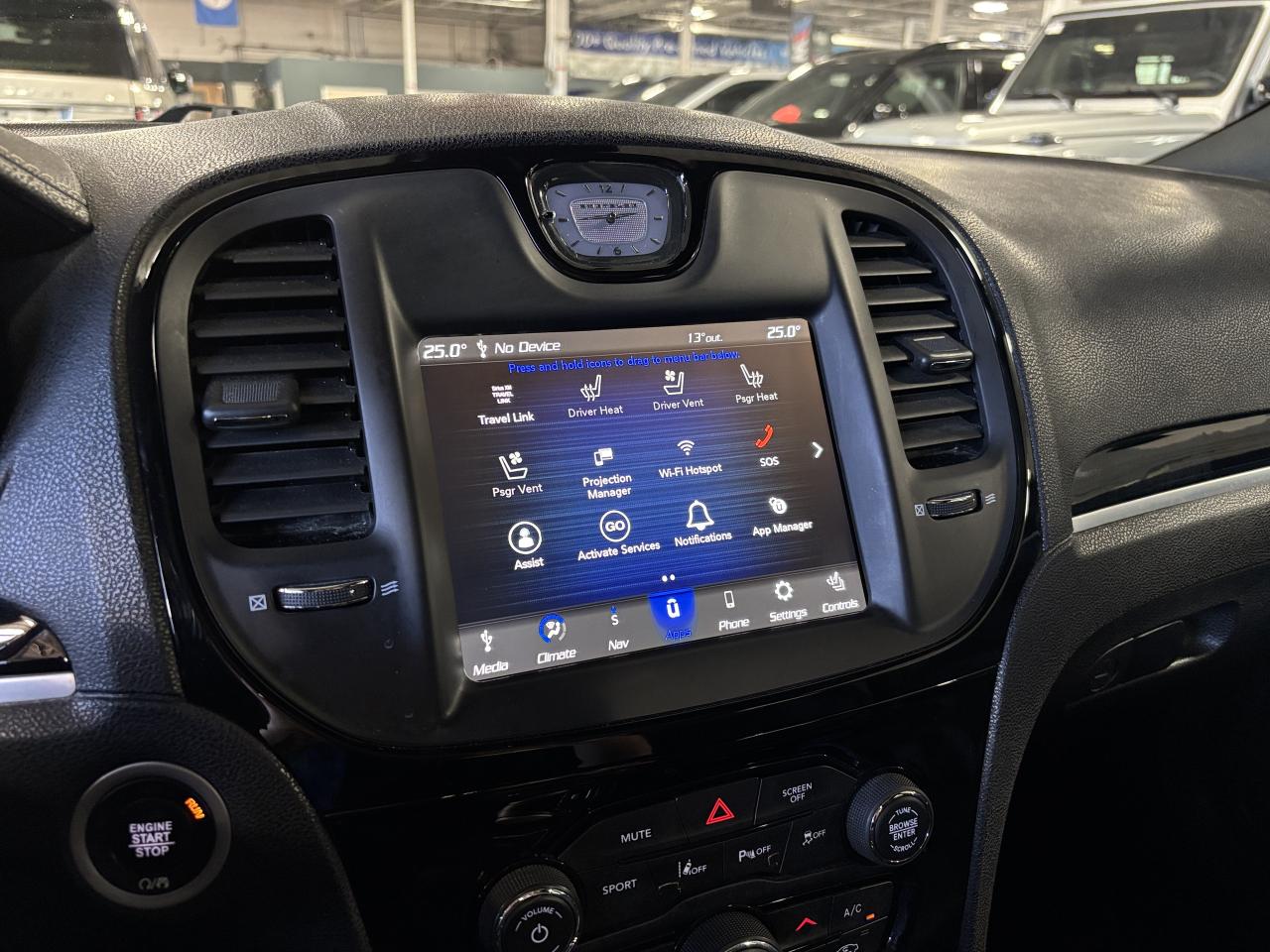 2022 Chrysler 300 300S|AWD|NAV|LEATHER|PANOROOF|ALPINEAUDIO|SPORT|++ Photo