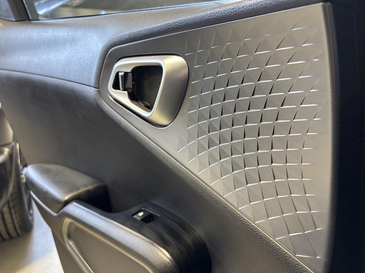 2020 Kia Soul EX IVT|BACKUPCAMERA|SAFETYTECH|SPARE SET OF RIMS|+ Photo