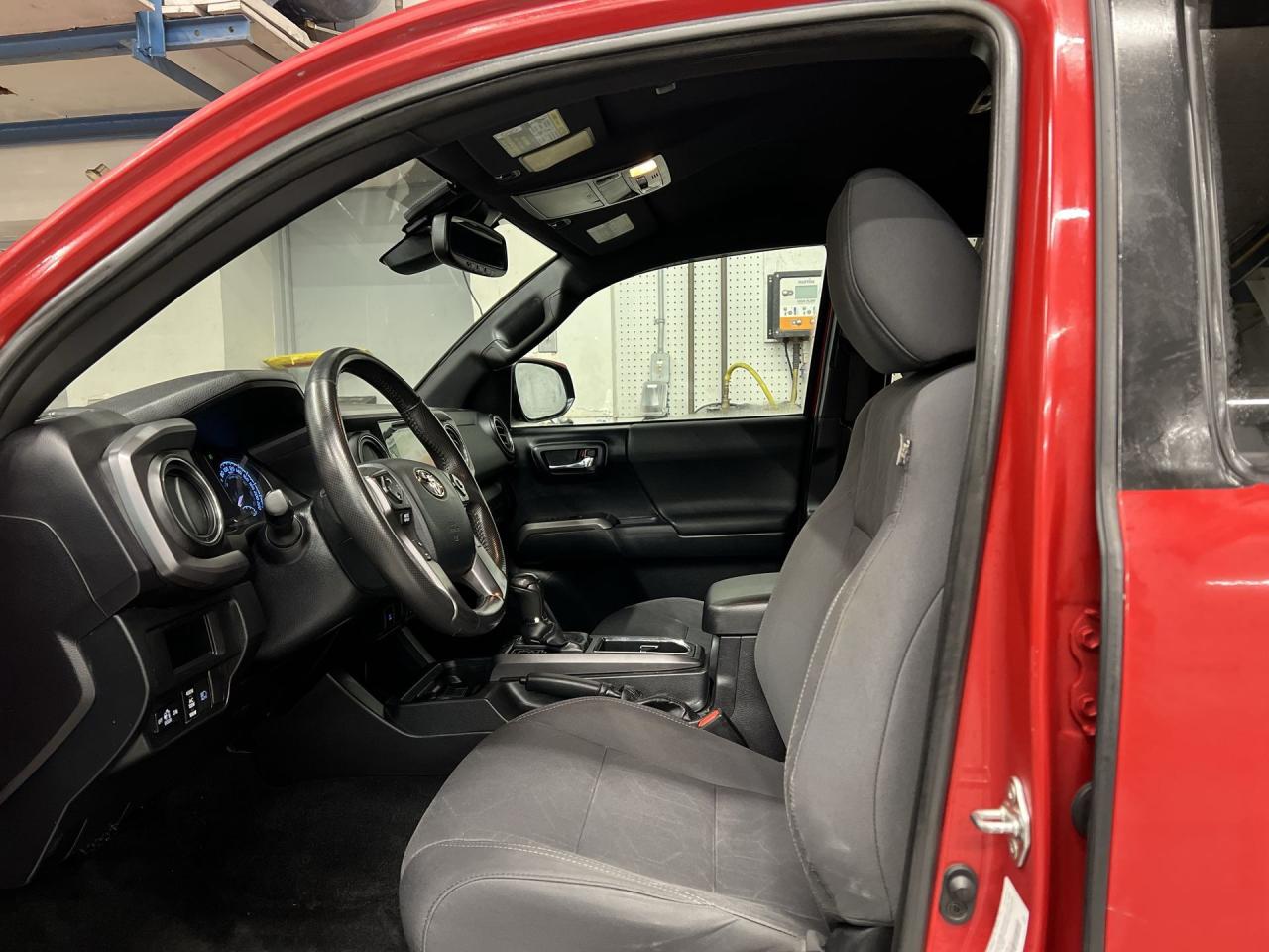 2019 Toyota Tacoma TRD SPORT 4X4 | DBL CAB | HTD SEATS | CARPLAY Photo