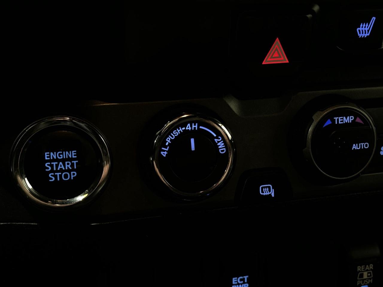 2019 Toyota Tacoma TRD SPORT 4X4 | DBL CAB | HTD SEATS | CARPLAY Photo