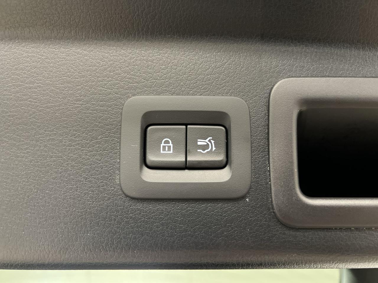 2025 Mazda CX-30 GT AWD | RED LEATHER | SUNROOF | 360 CAM | CARPLAY Photo