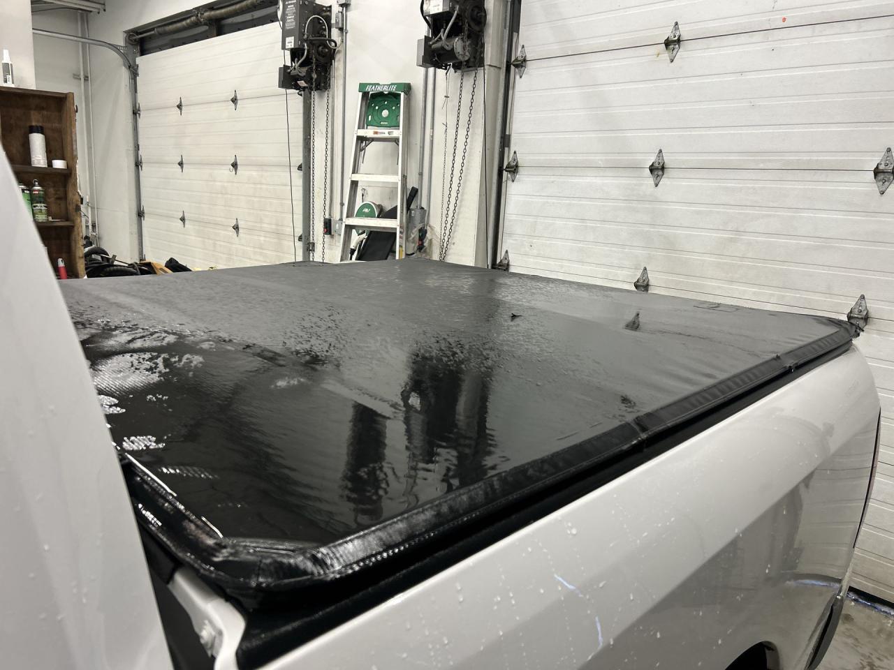 2019 RAM 1500 Classic 4X4 | 5.7L V8 | CREW|CARPLAY|TONNEAU|8.4 IN SCREEN Photo