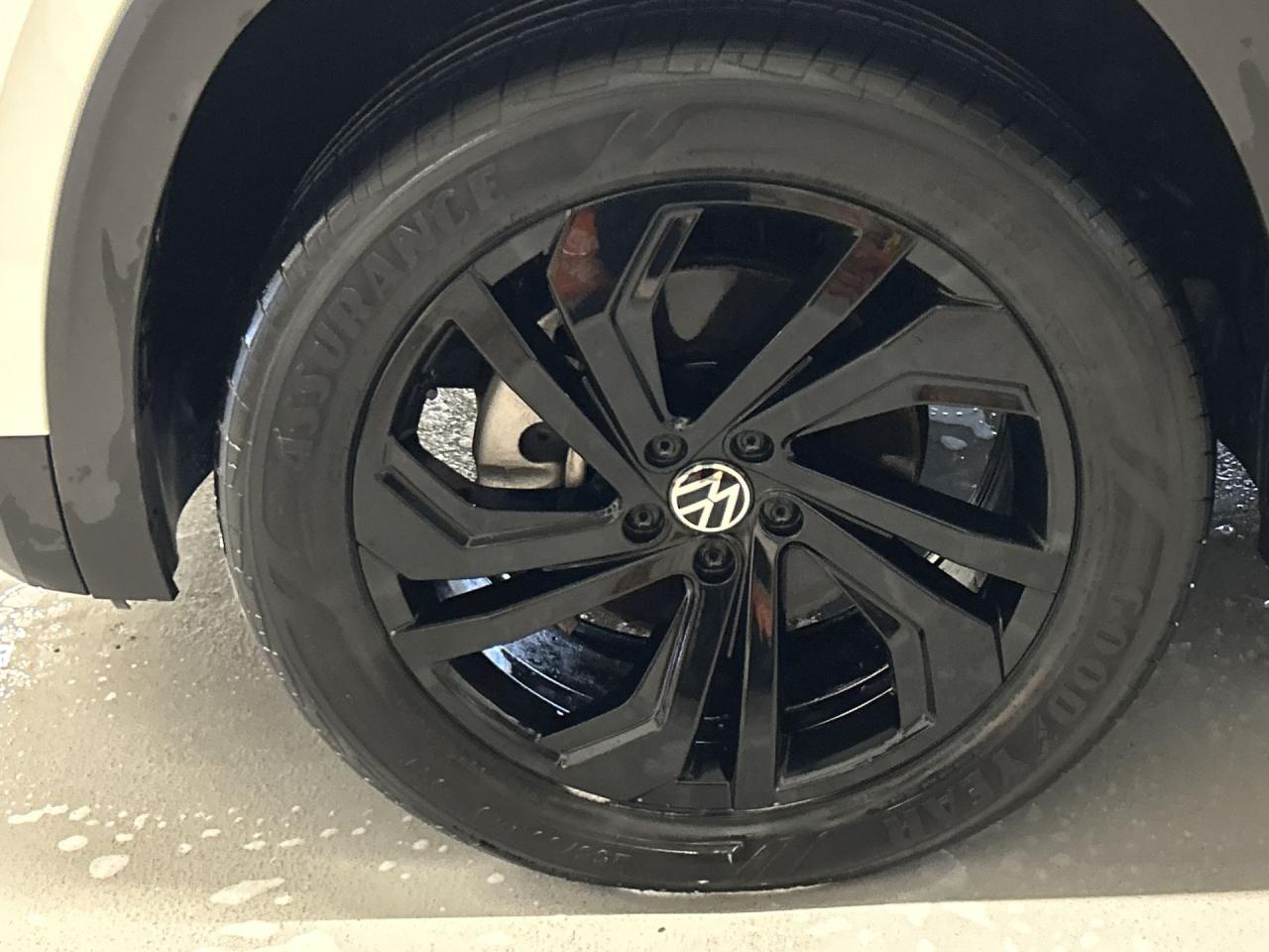 2022 Volkswagen Atlas HIGHLINE AWD | 8-PASS |V6 | LEATHER | PANO ROOF Photo4