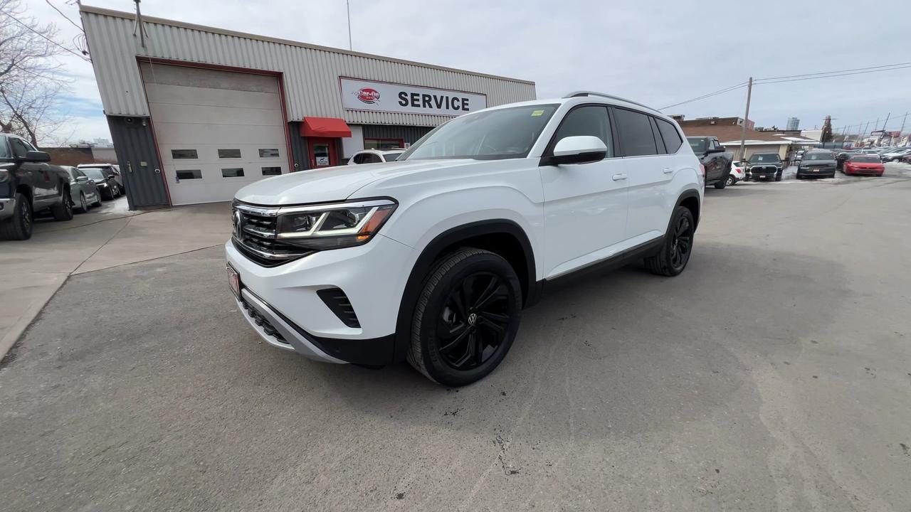 2022 Volkswagen Atlas HIGHLINE AWD | 8-PASS |V6 | LEATHER | PANO ROOF Photo