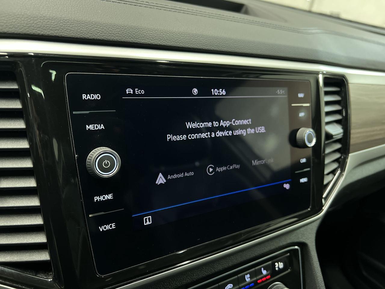 2022 Volkswagen Atlas HIGHLINE AWD | 8-PASS |V6 | LEATHER | PANO ROOF Photo