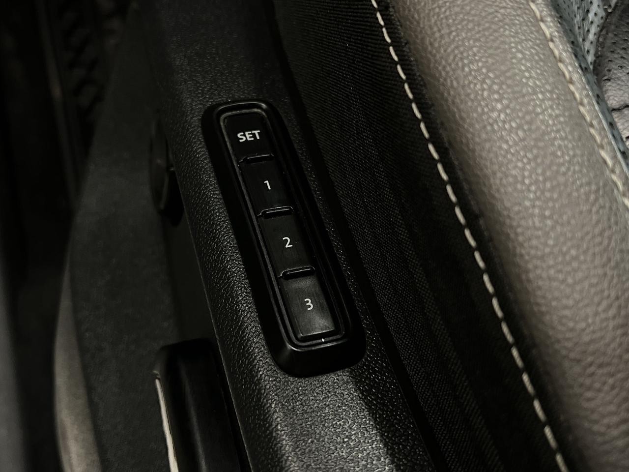 2022 Volkswagen Atlas HIGHLINE AWD | 8-PASS |V6 | LEATHER | PANO ROOF Photo