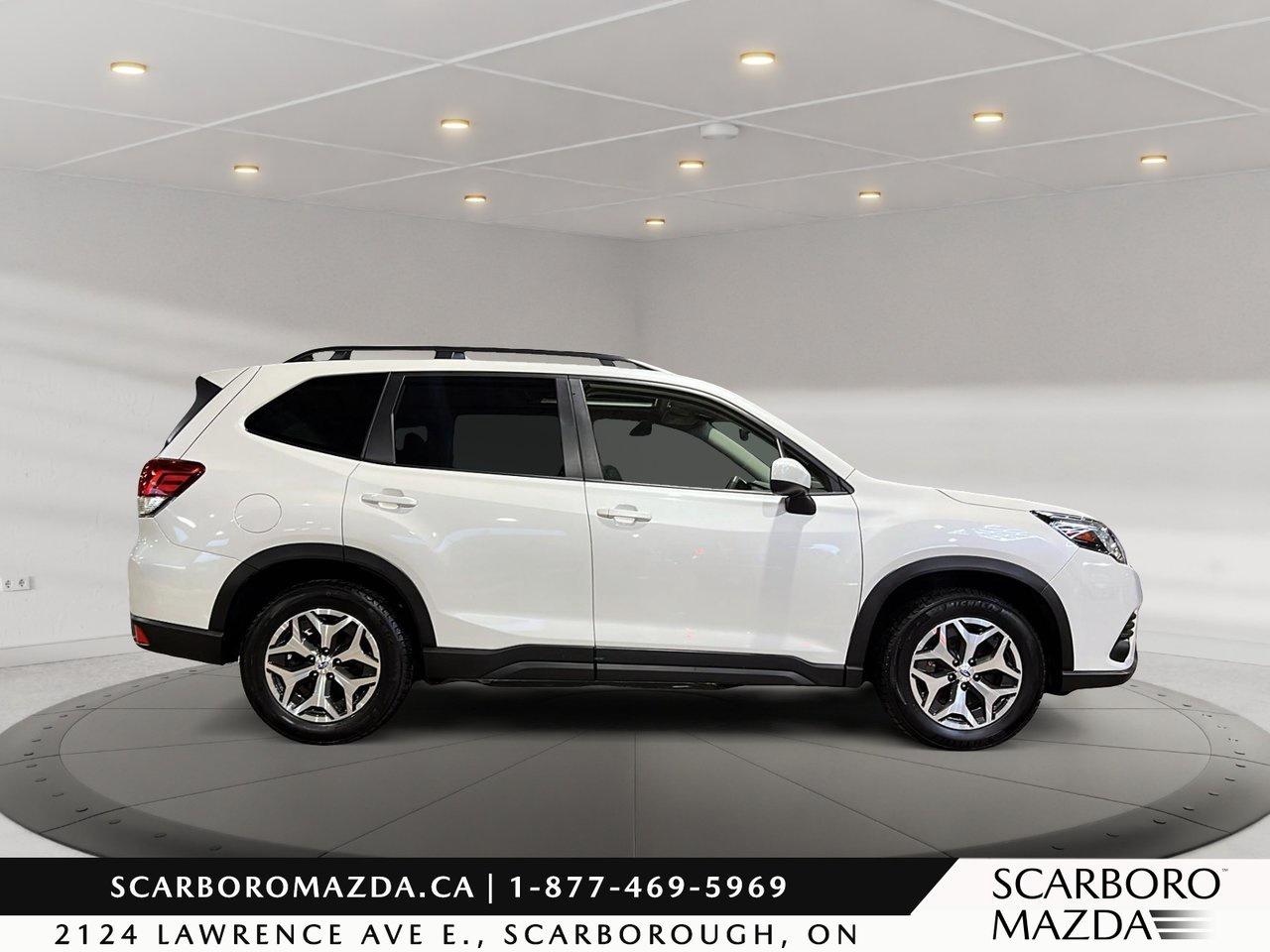 2022 Subaru Forester TOURING Photo2