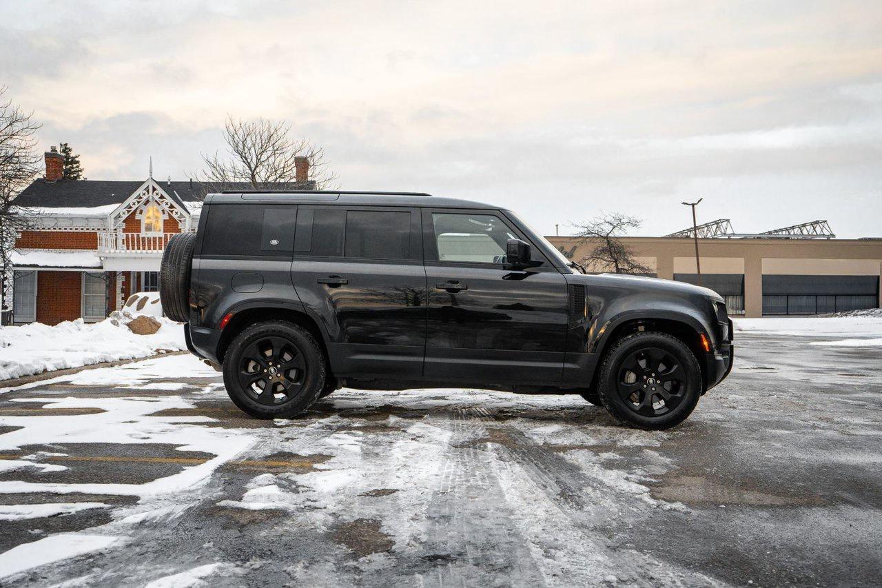 2022 Land Rover Defender SE Photo