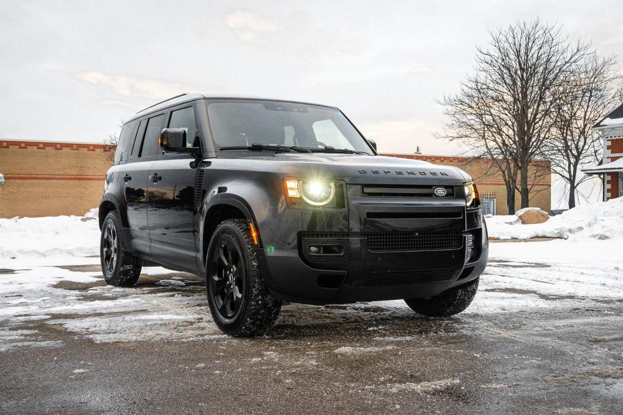 2022 Land Rover Defender SE Photo
