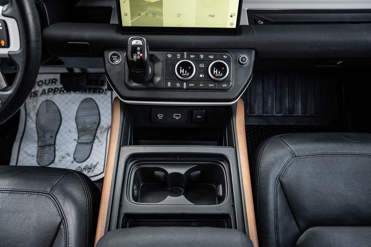 2022 Land Rover Defender SE Photo
