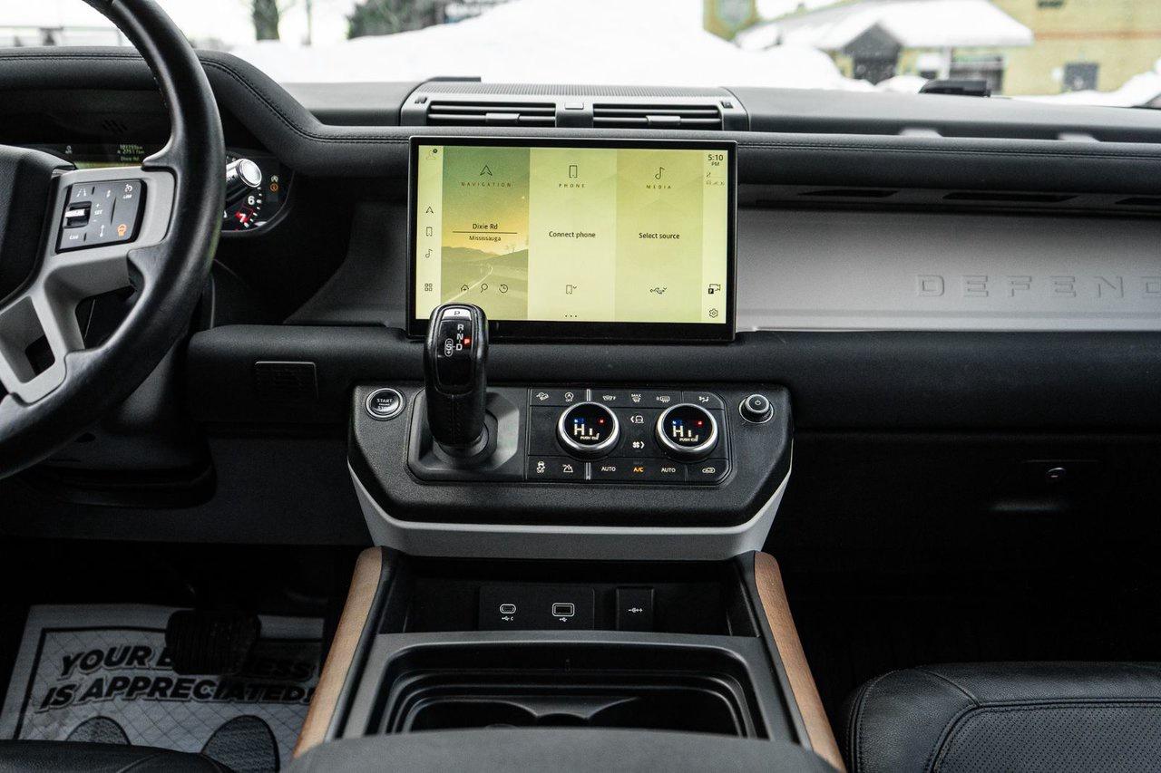 2022 Land Rover Defender SE Photo