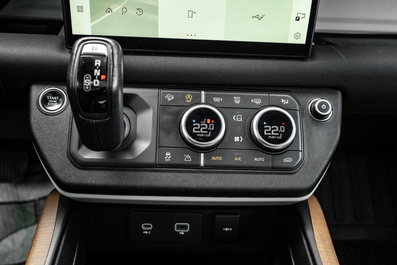 2022 Land Rover Defender 110 SE AWD Photo