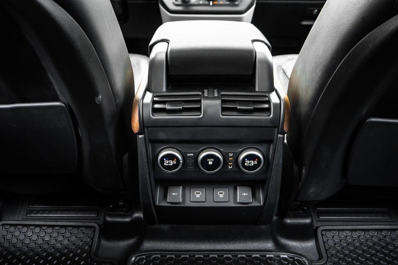 2022 Land Rover Defender 110 SE AWD Photo