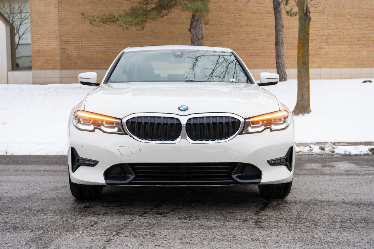 2022 BMW 3 Series 330i xDrive Photo