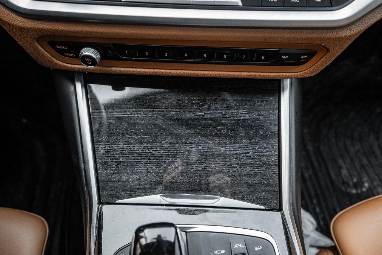 2022 BMW 3 Series 330i xDrive Photo