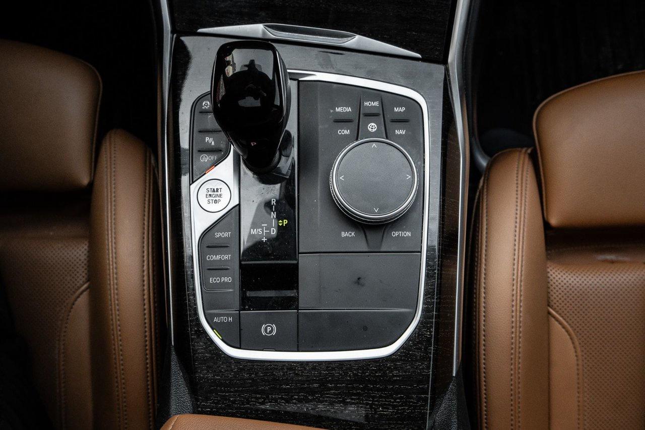 2022 BMW 3 Series 330i xDrive Photo