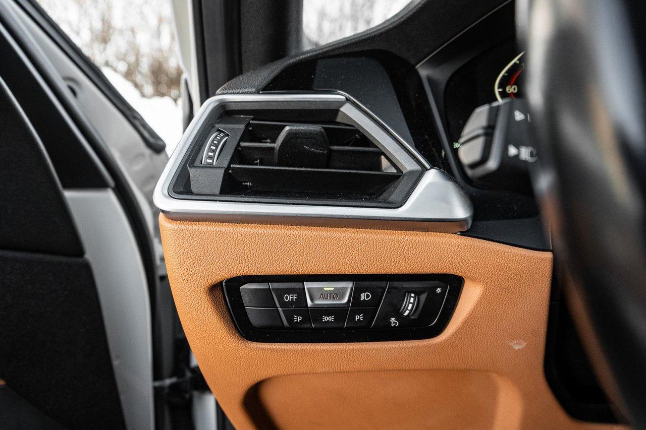 2022 BMW 3 Series 330i xDrive Photo