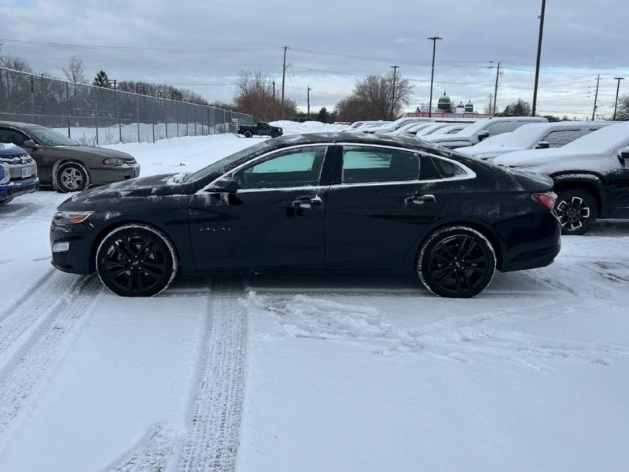 2024 Chevrolet Malibu Midnight Edition  LT, MIDNIGHT EDITIONM ULTRA LOW KM Photo