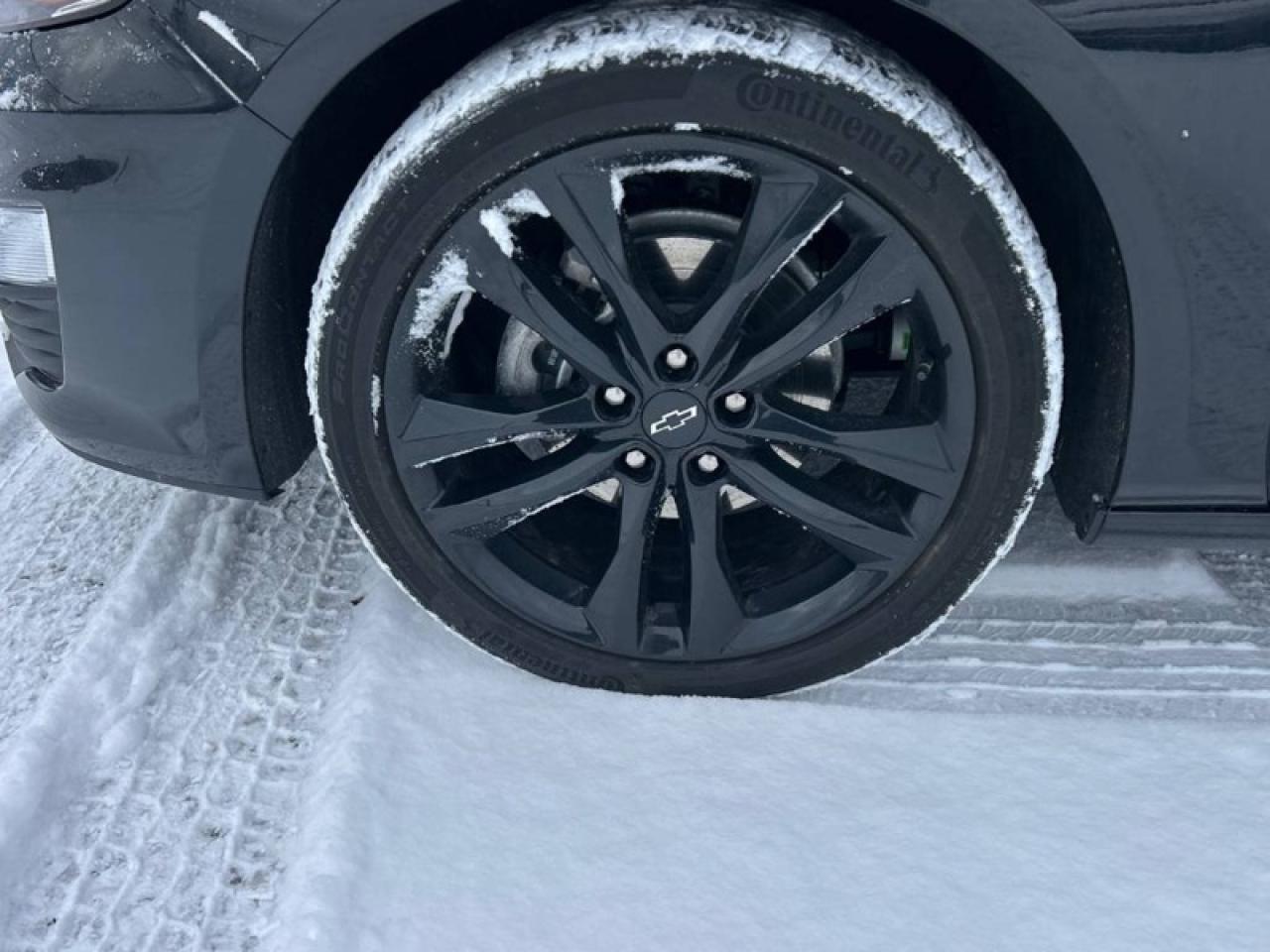 2024 Chevrolet Malibu Midnight Edition  LT, MIDNIGHT EDITIONM ULTRA LOW KM Photo