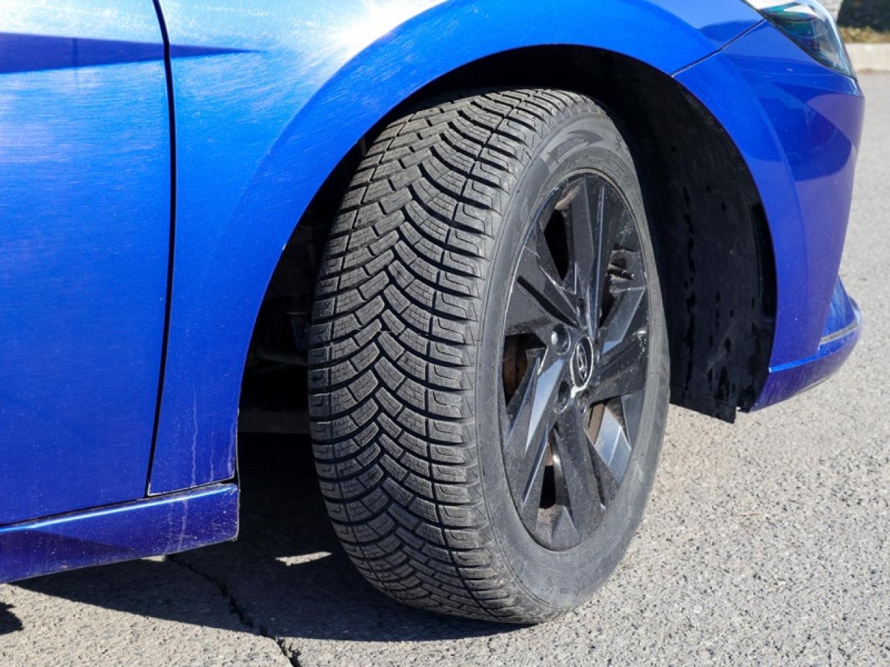 2023 Hyundai Elantra Preferred  - $143 B/W Photo