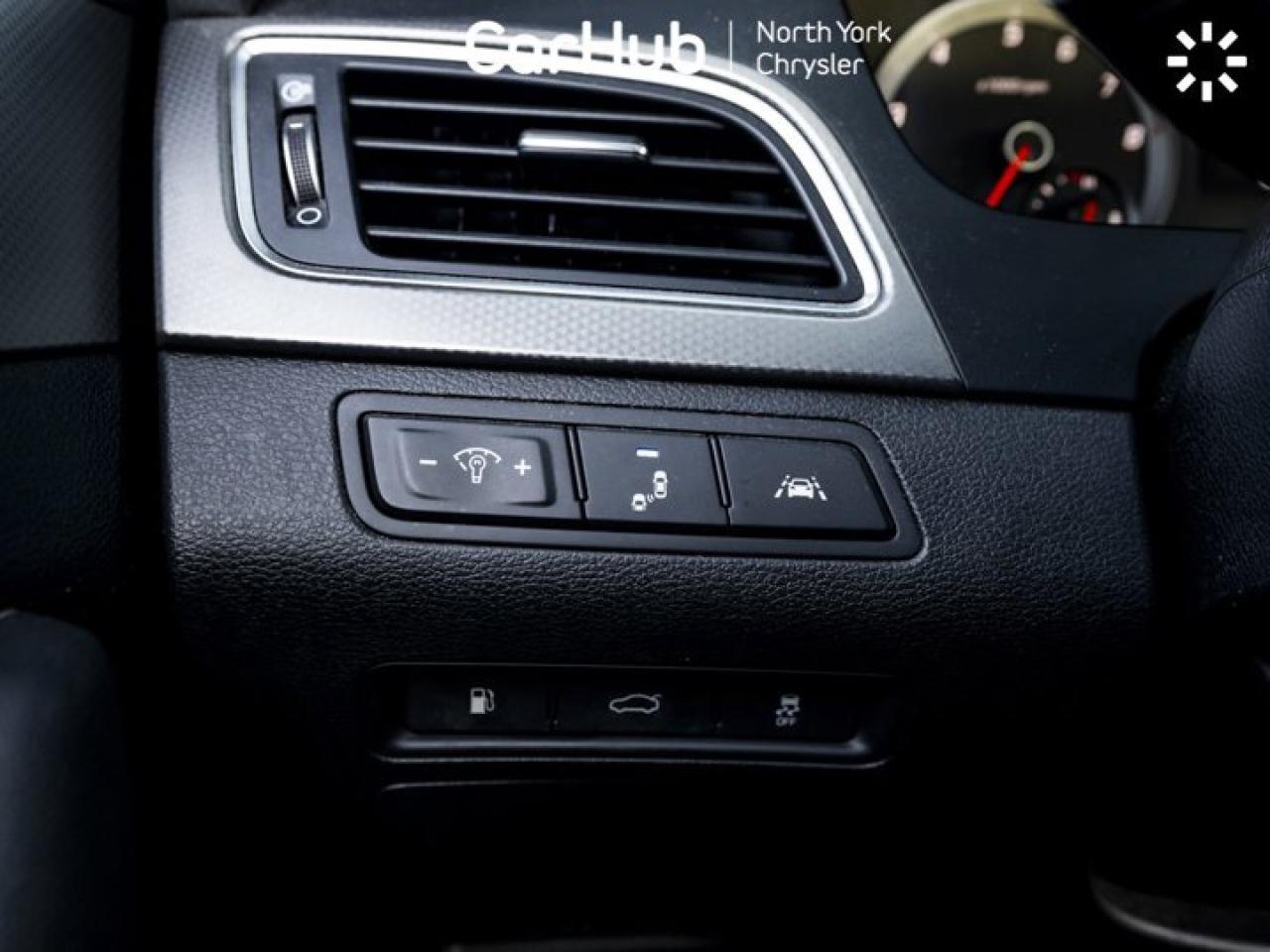 2015 Hyundai Sonata 2.0T Ultimate Panoroof Backup Cam Heated Vented Seats Lane Assist Photo