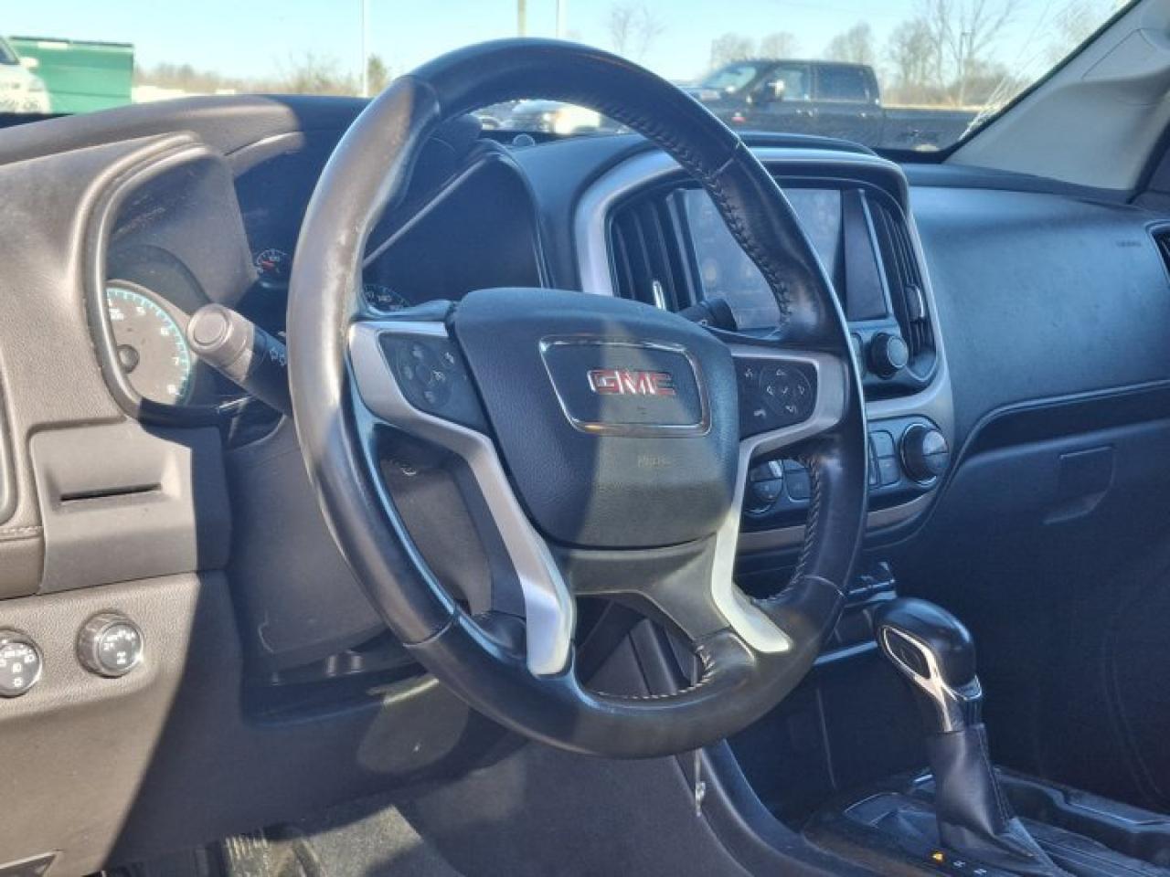 2022 GMC Canyon Elevation Crew 4X4 | Power Seat | Remote Start | Spray-on Bedliner | CarPlay + Android | and More ! Photo