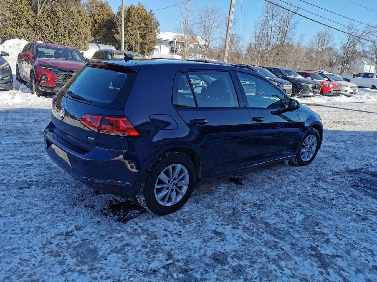 2017 Volkswagen Golf TSi  S Photo