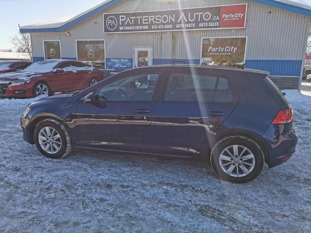 2017 Volkswagen Golf TSi  S Photo