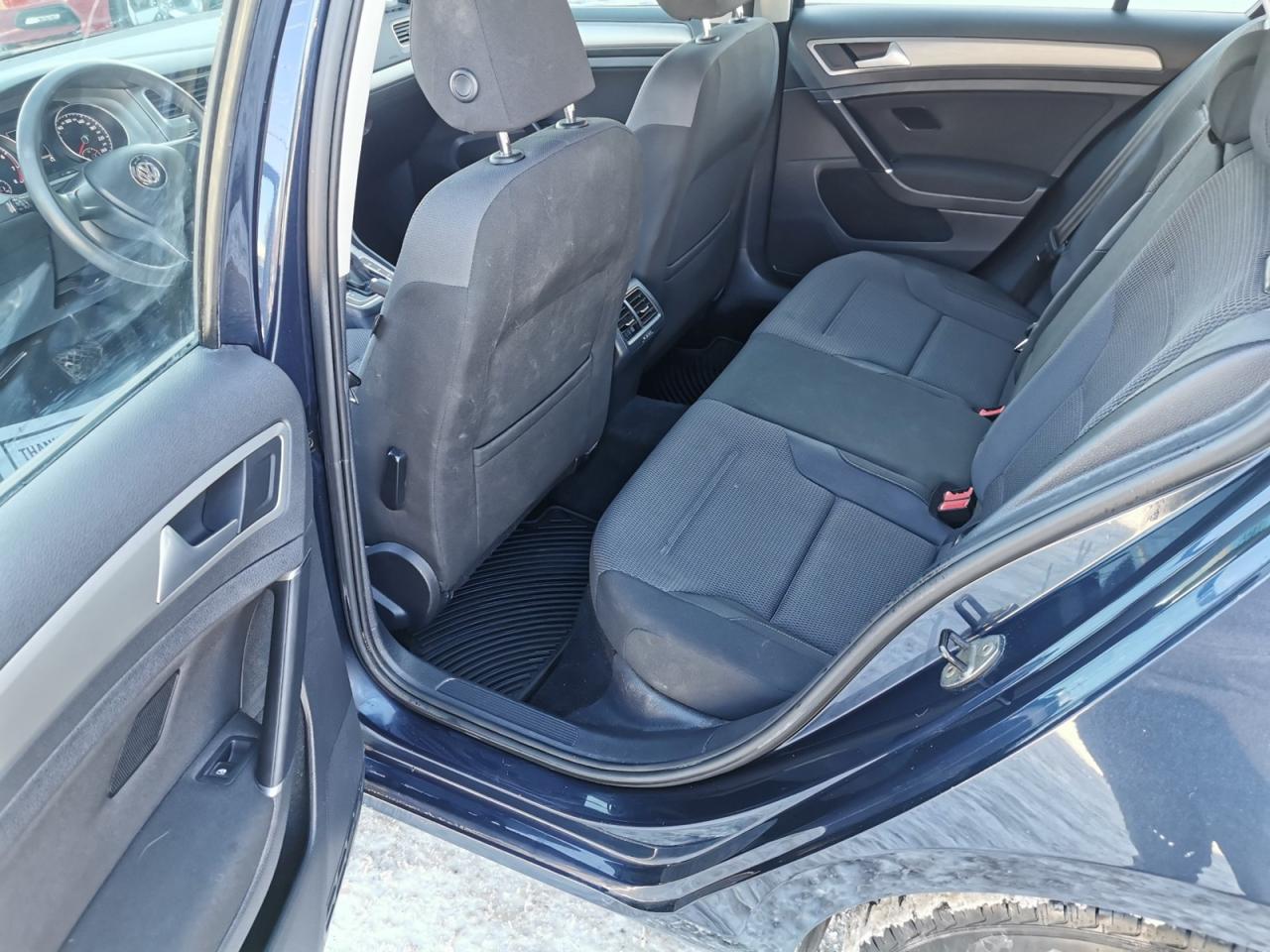 2017 Volkswagen Golf TSi  S Photo