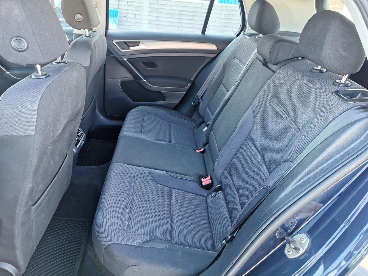 2017 Volkswagen Golf TSi  S Photo