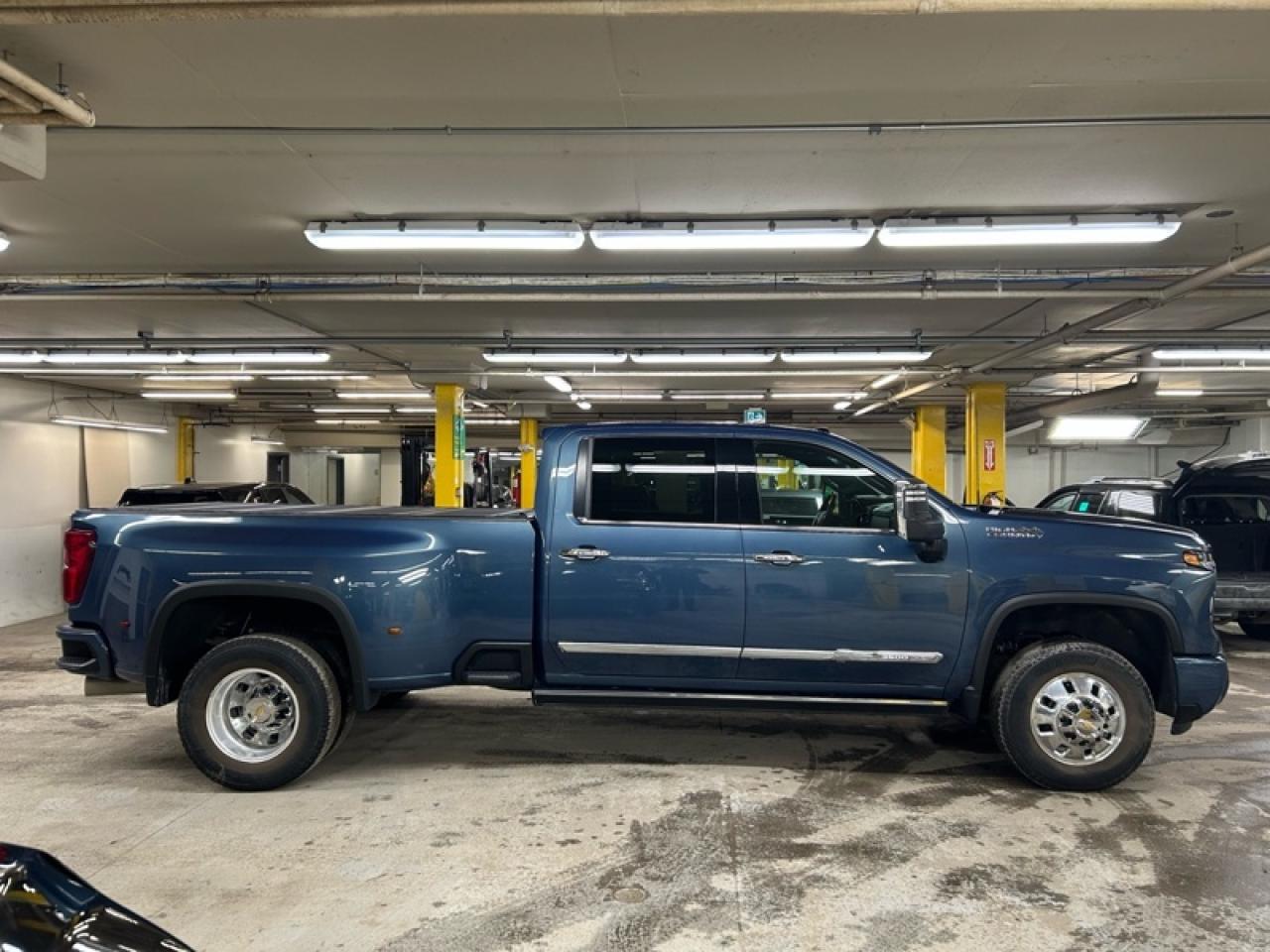 2024 Chevrolet Silverado 3500HD High Country Photo