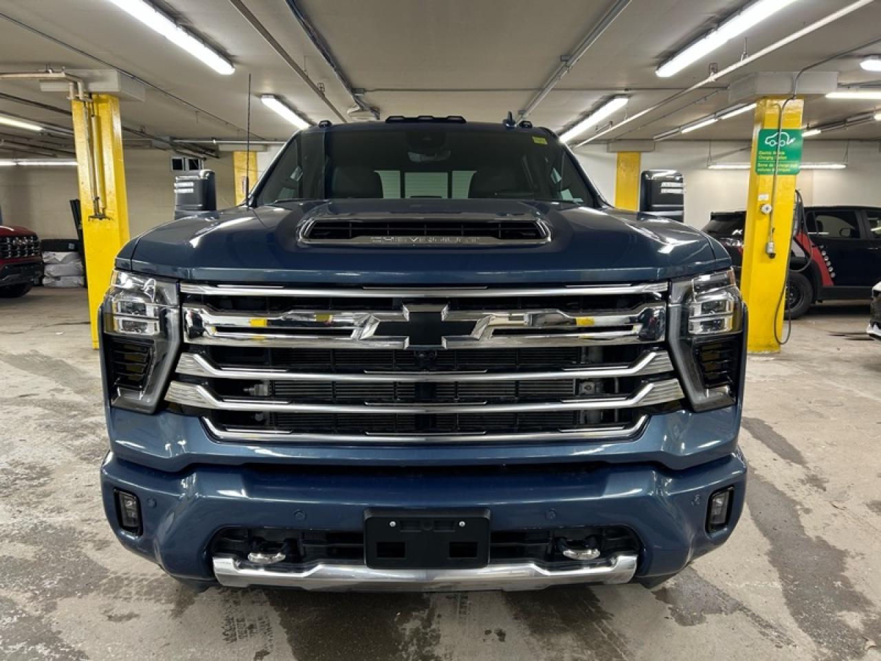 2024 Chevrolet Silverado 3500HD High Country Photo