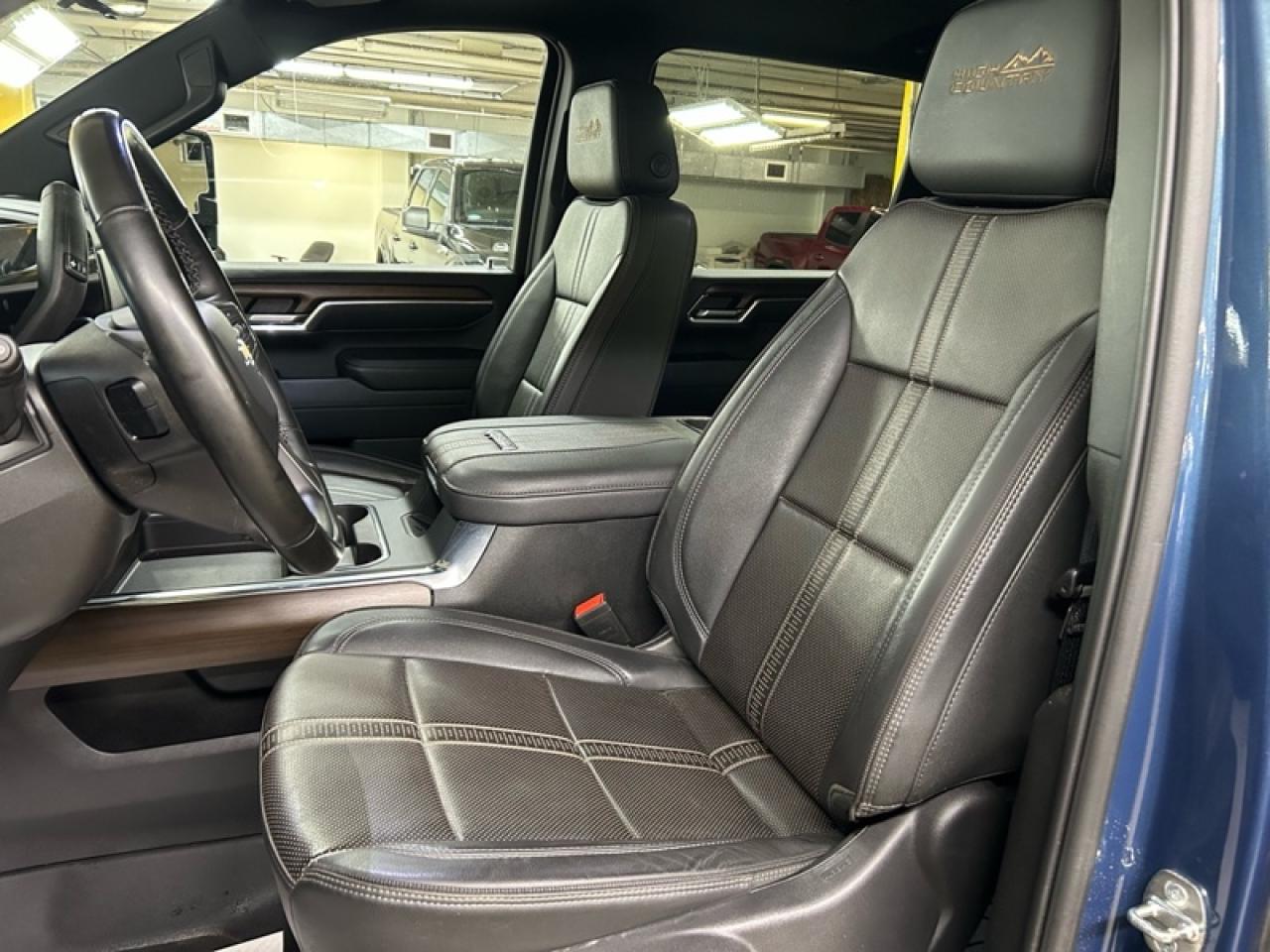 2024 Chevrolet Silverado 3500HD High Country Photo