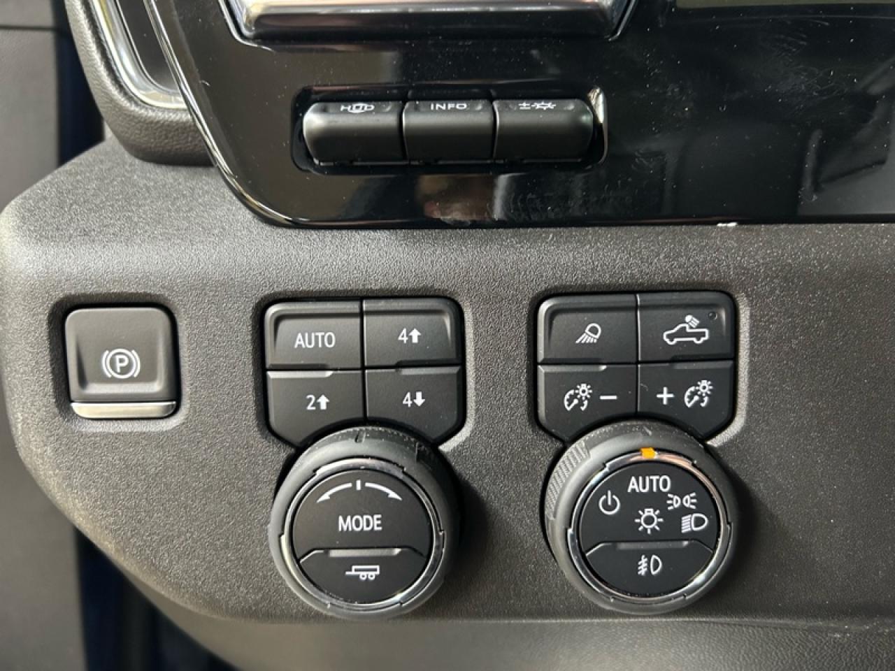 2024 Chevrolet Silverado 3500HD High Country Photo