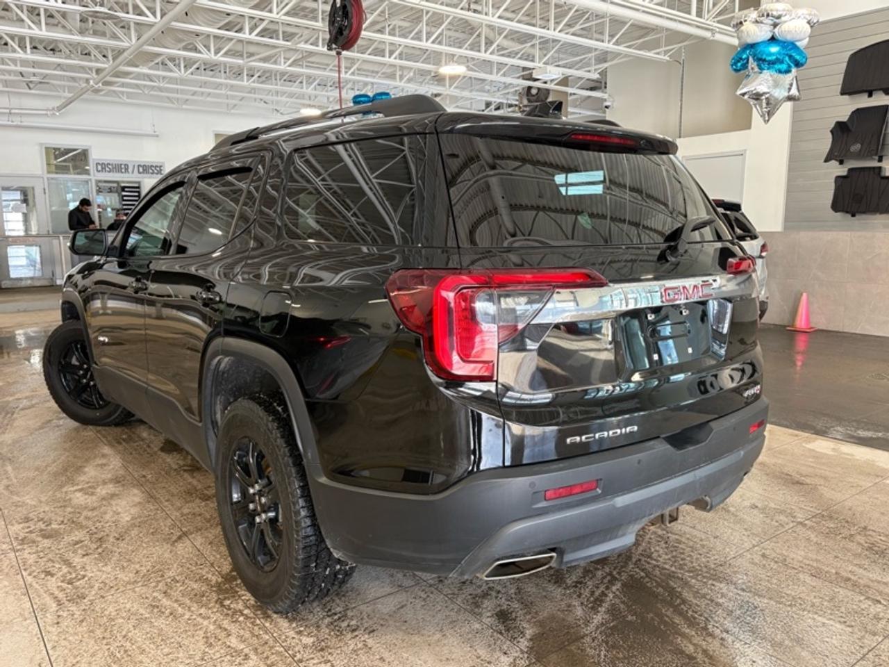 2020 GMC Acadia AT4 Photo4